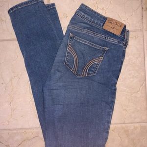 hollister medium wash jeans